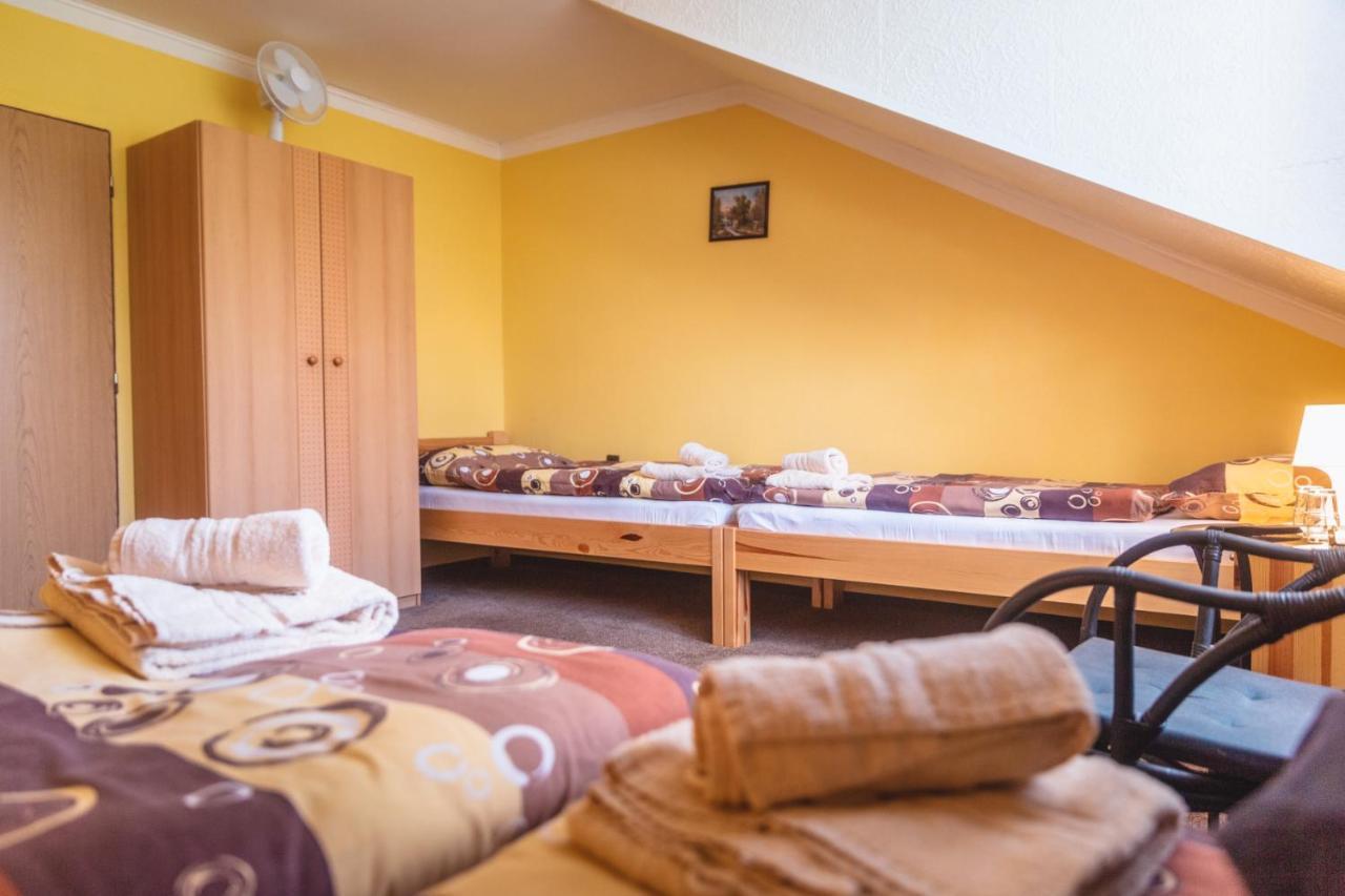 Penzion Samorost Jarosov nad Nezarkou Exterior foto