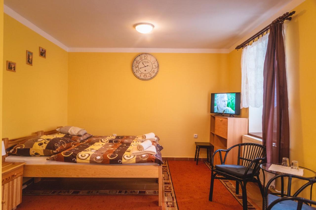Penzion Samorost Jarosov nad Nezarkou Exterior foto